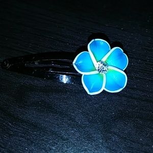 Hawaii flower hair clip